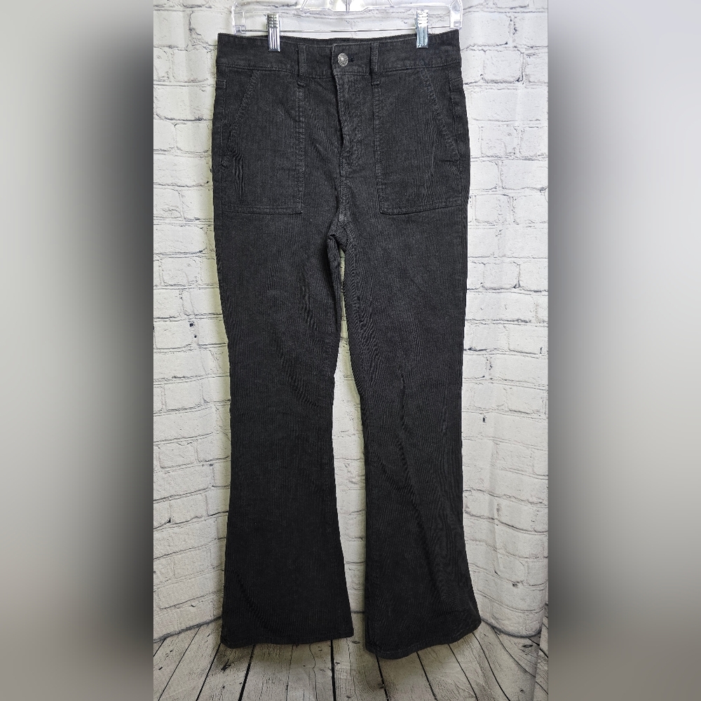 American Eagle Women's Charcoal Gray Corduroy Flare‎ Pants Size 6